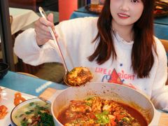 -刘姐啤酒鱼民族演艺餐厅(西街总店)