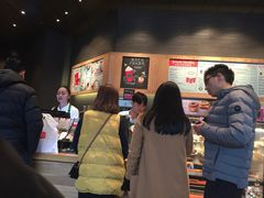 等位区-星巴克(昆明金鹰天地店)