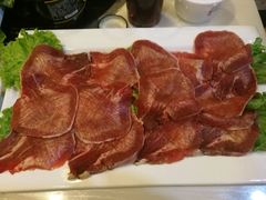 -虾弄弄海派小龙虾·牛羊蝎子火锅