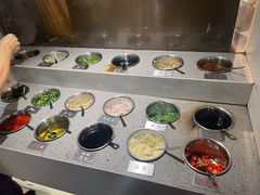 自助调料区-顺德公广东猪肚鸡·煲仔饭(白石洲店)