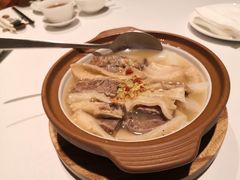 招牌清汤崩砂牛腩-广州富力丽思卡尔顿酒店·丽轩·粤菜