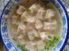 特色鸡肉馄饨-四宜糕团店(南大街店)