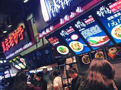 -八一好吃街·高品美食广场