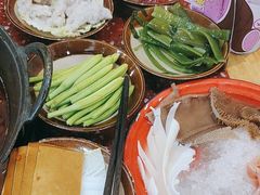 -赵美丽·重庆社区火锅·直营店(火车东站·中豪国际店)