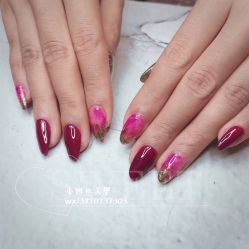 -小四撸猫美甲咖