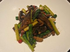 鹿茸菌炒芦笋-奉天小馆·非遗东北菜(沈阳万象城店)