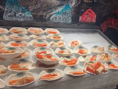 -雍容荟帝王蟹活龙虾展台自助(IFS黑金店)