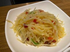 酸辣土豆丝-茅炒屋龙虾·烧烤·湘菜(新河路店)
