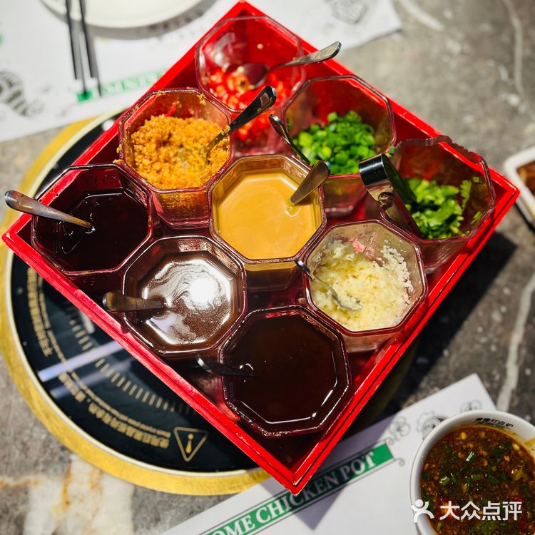 深圳美食｜福田里美食的经典美食之禄婶鸡煲