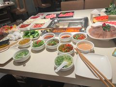 -海底捞火锅鲜切牛肉主题店(长寿路店)