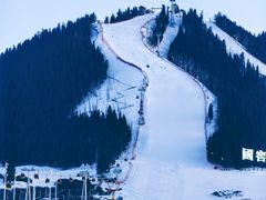 -丝绸之路山地度假区滑雪场