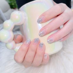 -七彩虹美甲美睫 半永久