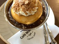 -Café Monson