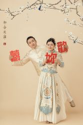 -雪中彩影婚纱摄影·微光艺术中心