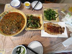 藿香鲫鱼-张鲫鱼家常菜