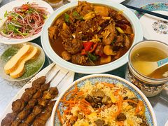 -汗腾格里·风味餐厅(新疆驻京办店)