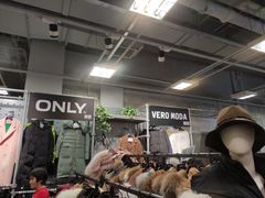 -上品折扣(回龙观店)