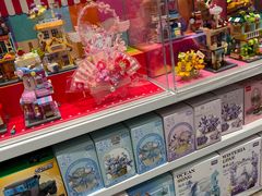 -名创优品(山东青岛华润万象城店)