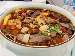 -渝信川菜 · 川味家常菜(财富购物中心店)