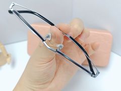 -罗伯特眼镜·蔡司官方授权(罗湖国贸店)