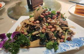 Special Duck Tossing Dish
