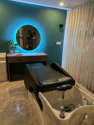 -水灵珑美容造型中心