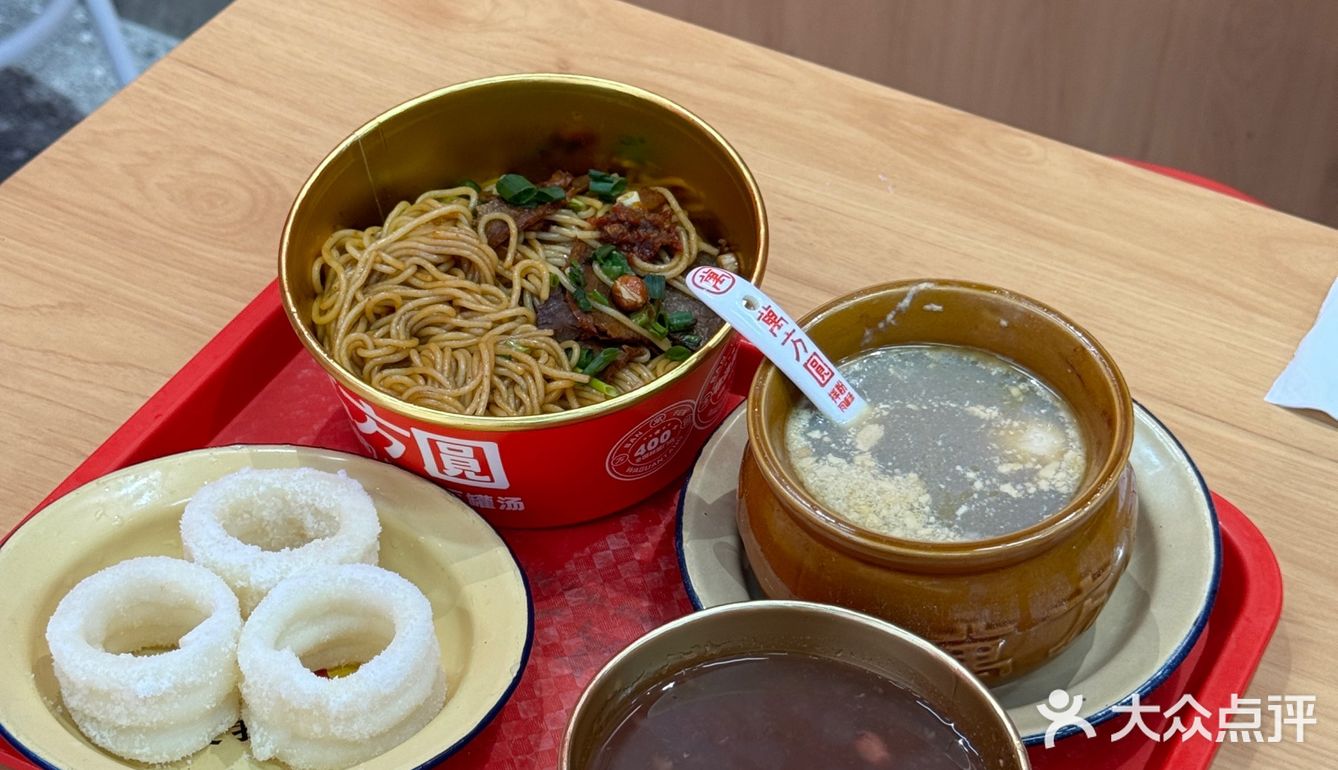 南昌！！来滕王阁必打卡的拌粉瓦罐汤！！