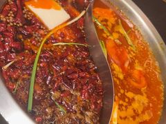 -沸炉重庆老火锅(军事博物馆店)