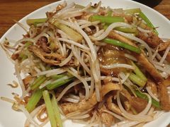 -泉畔人家·老济南经典鲁菜(大明湖店)