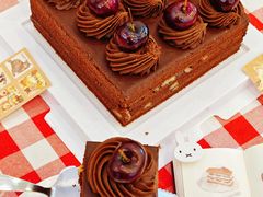 -红宝石·鲜奶小方·海派西点房(南丹店)