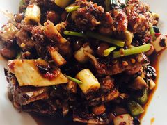 鸿鹤冷吃兔-兔行天下-鸿鹤鲜锅兔(中海国际店)