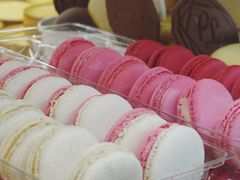 玫瑰马卡龙-PAUL LAFAYET 法式甜品(港汇广场店)