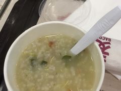 -麦当劳(轻轨曹杨路店)