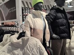 -UNDER ARMOUR(八达岭奥莱店)