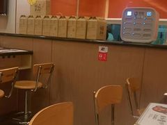 -呷哺呷哺(世贸.工三店)
