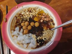 -爆炸头阿姨小四川正宗川味小吃(无任何分店)