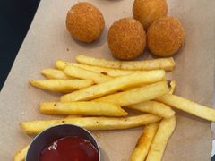 -必胜客(WOW宝龙城市广场店)