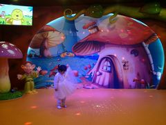 -酷洛小镇(步步高新天地购物广场店)