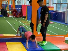 -能量学院少儿体能运动馆(公园1872店)
