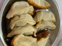 -黄阿姨锅贴大王(万航渡路店)