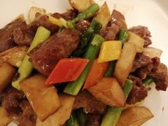 拍蒜芥兰炒牛肉-酌宴府The China Club·广州万富希尔顿酒店(云城东路店)