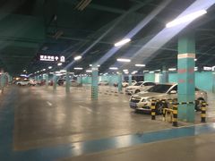 -欧尚超市苏州店停车场(金鸡湖路店)
