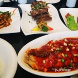 中午就餐人不多，环境不错 喜欢台式盐酥鸡