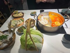 -椰子湾·海南火锅·糟粕醋·椰子鸡(正大广场店)