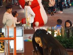 -三亚火车头万人海鲜广场