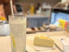 -Fridi Patisserie Cafe