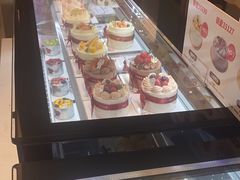 -花花卷卷·鲜食蛋糕(静安久光百货店)