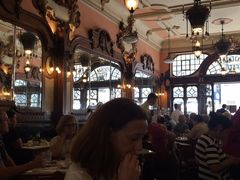 -Majestic Café