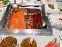 -海底捞火锅鲜切牛肉主题店(长寿路店)