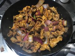 -胡须佬鸡煲四季火锅店(石厦西村直营店)